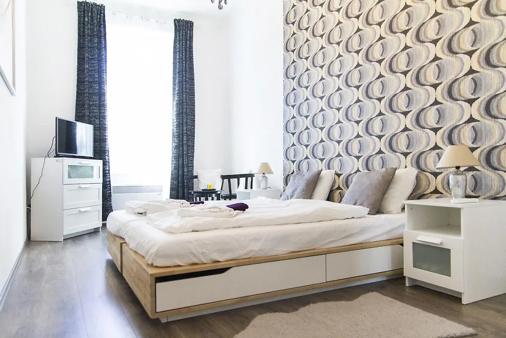 Bright 2Br&Ac Apt At Astoria Budapest