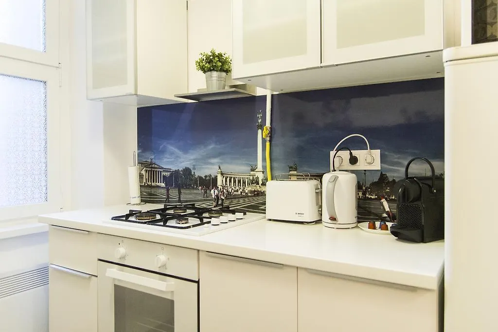 Bright 2Br&Ac Apt At Astoria Boedapest 0*,
